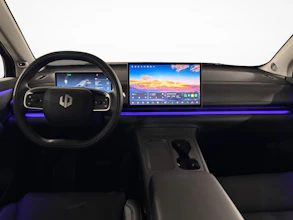 https://vehicle.imgix.net/4139041/d0010b23-ce70-4f2b-b11b-0cab7f75aa65.jpg