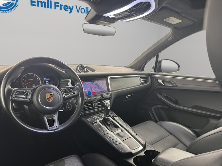 Vehicle image PORSCHE MACAN