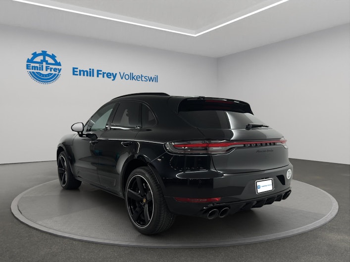 Vehicle image PORSCHE MACAN