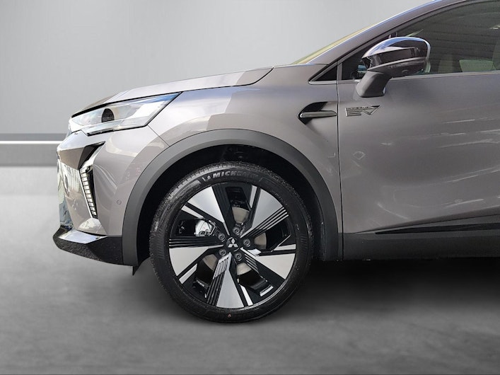 Vehicle image MITSUBISHI GRANDIS