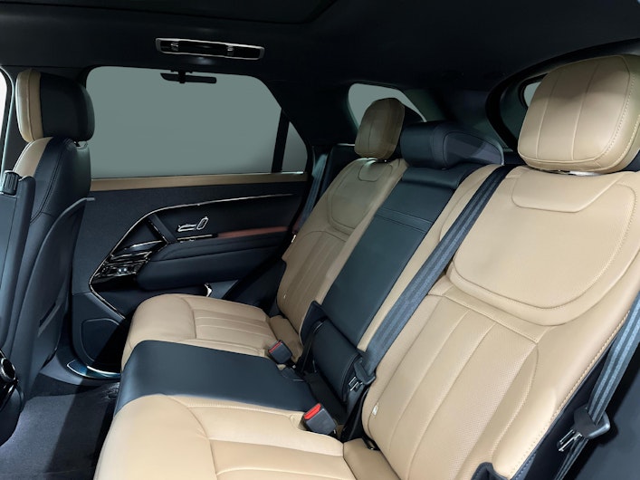 Vehicle image LAND ROVER RANGE ROVER SPORT