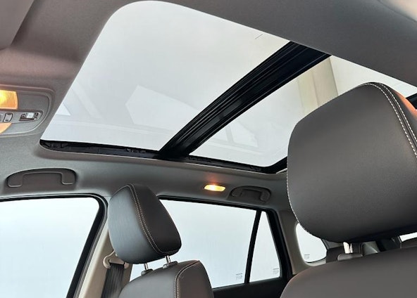 Vehicle image 10 Vehicle image 10