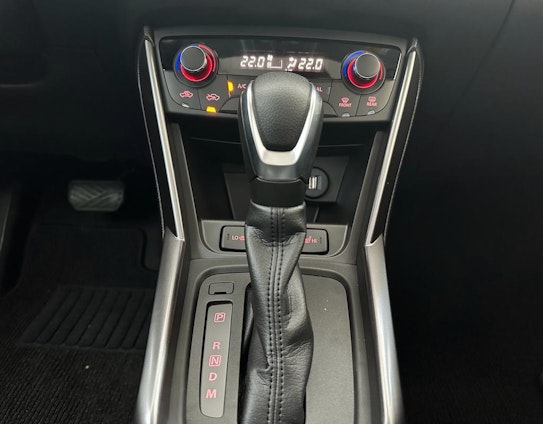 Vehicle image 9 Vehicle image 9