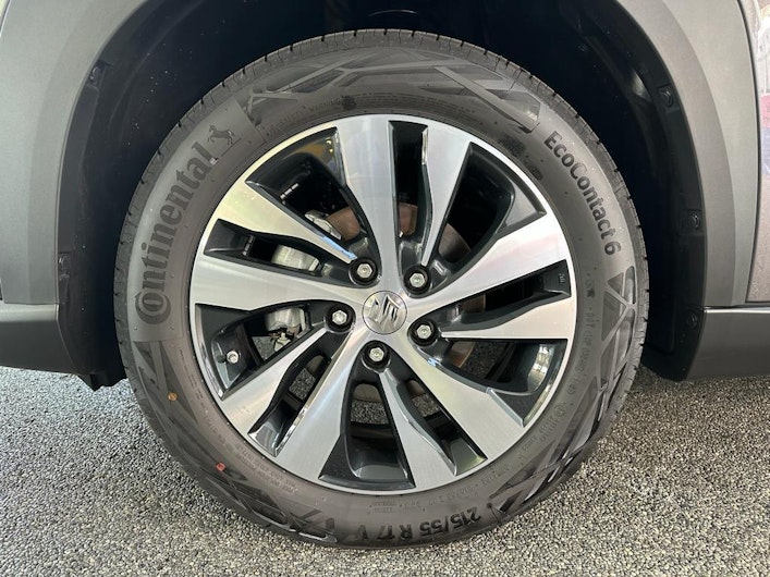 Vehicle image SUZUKI S-CROSS