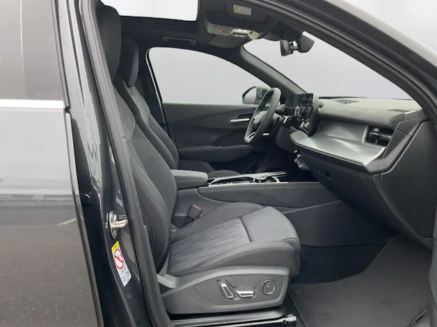 Audi Q3 SUV e-hybrid 200 kW S tronig