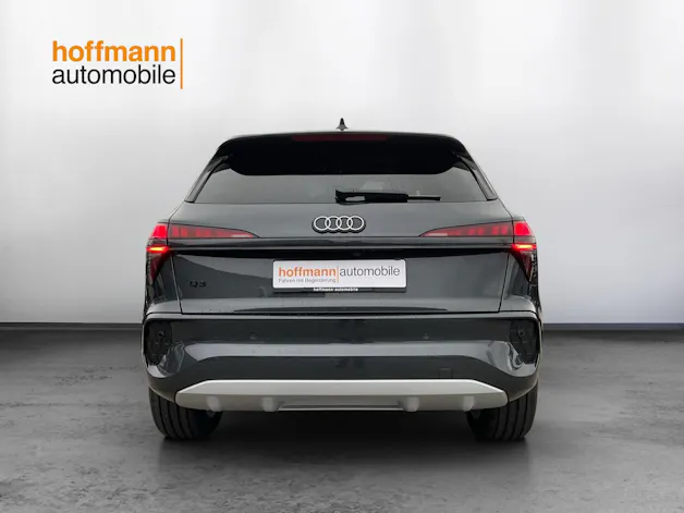 Audi Q3 SUV e-hybrid 200 kW S tronig