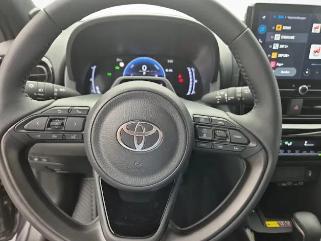 Toyota Yaris Cross 1.5 VVT-i HSD Trend AWD-i - ab 2.99% Leasing