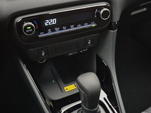 Vehicle image TOYOTA Yaris 1.5 VVT-i HSD Trend