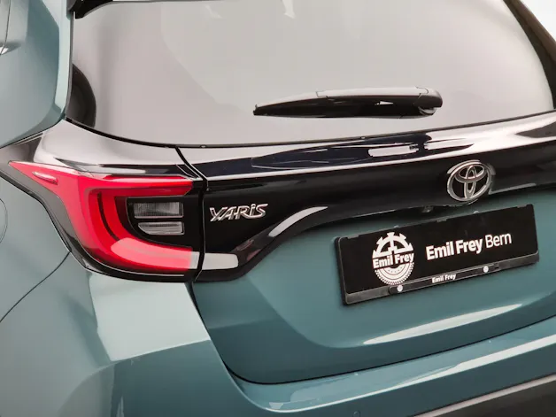 Toyota Yaris 1.5 VVT-i HSD Trend