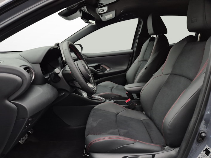 Fahrzeugbild TOYOTA YARIS