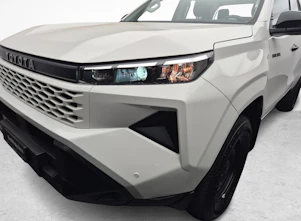 Fahrzeugbild TOYOTA Hilux Double Cab.-Pick-up 2.8 D-4D MHEV 204 Style