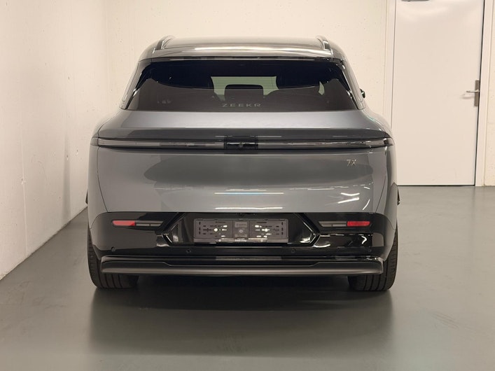 Vehicle image ZEEKR X