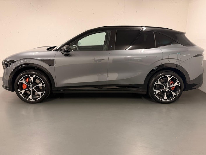 Vehicle image ZEEKR X