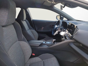 immagine del veicolo TOYOTA C-HR 2.0 HEV Swiss Edition 4x4