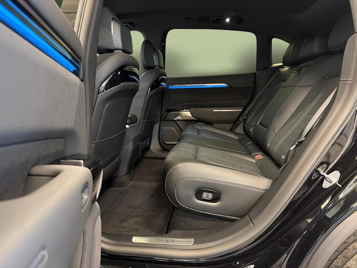 Vehicle image ZEEKR X