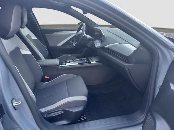 Vehicle image 15 Vehicle image 15