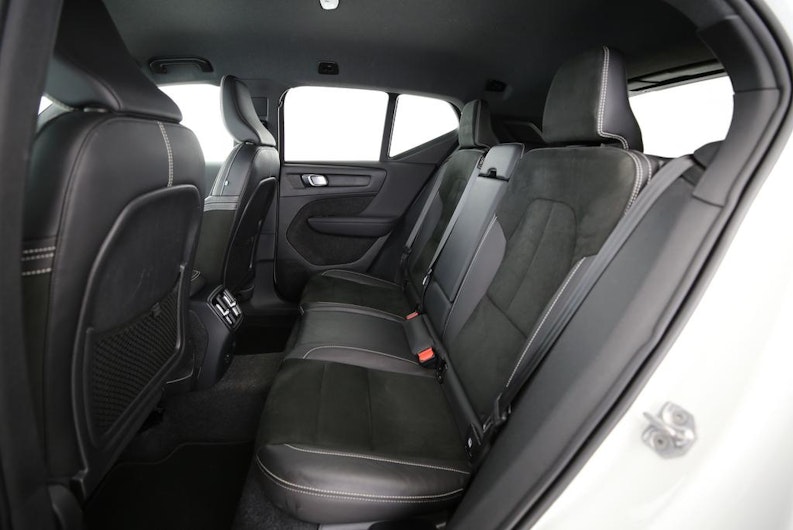 Vehicle image VOLVO XC40