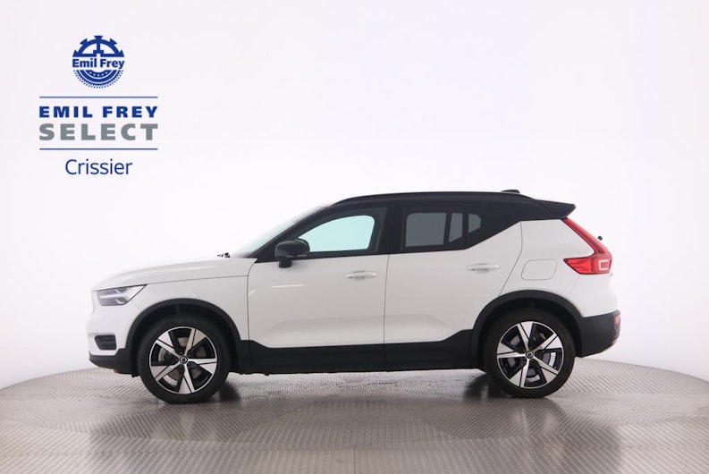 Vehicle image VOLVO XC40
