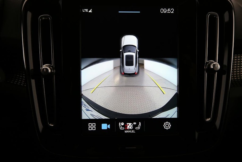 Vehicle image VOLVO XC40