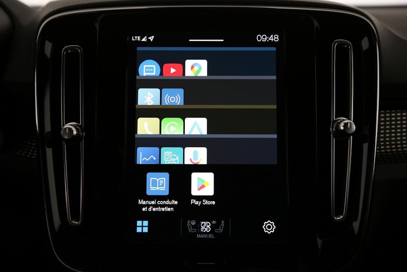 Vehicle image VOLVO XC40