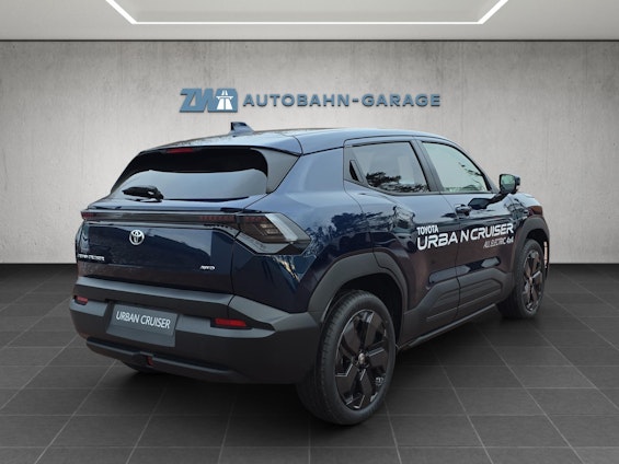 Vehicle image 4 Vehicle image 4