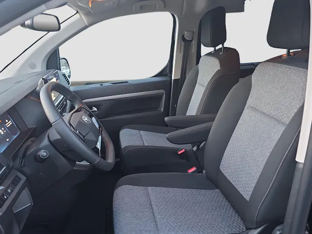 Toyota PROACE Verso L1 2.2 D Trend