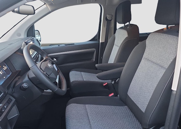 Vehicle image 9 Vehicle image 9