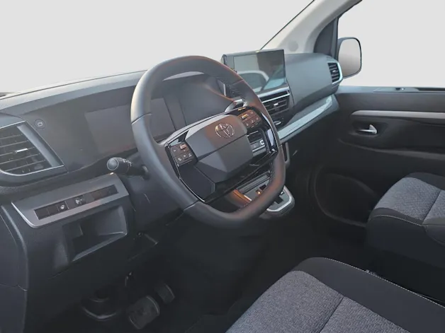 Toyota PROACE Verso L1 2.2 D Trend