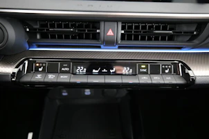 Fahrzeugbild TOYOTA Prius 2.0 Plug-In-Hybrid Style