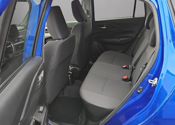 Vehicle image 5 Vehicle image 5