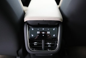 Vehicle image VOLVO ES90 Ultra