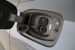 Vehicle image VOLVO ES90 Ultra