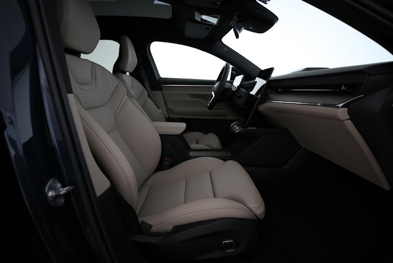 Vehicle image VOLVO ES90