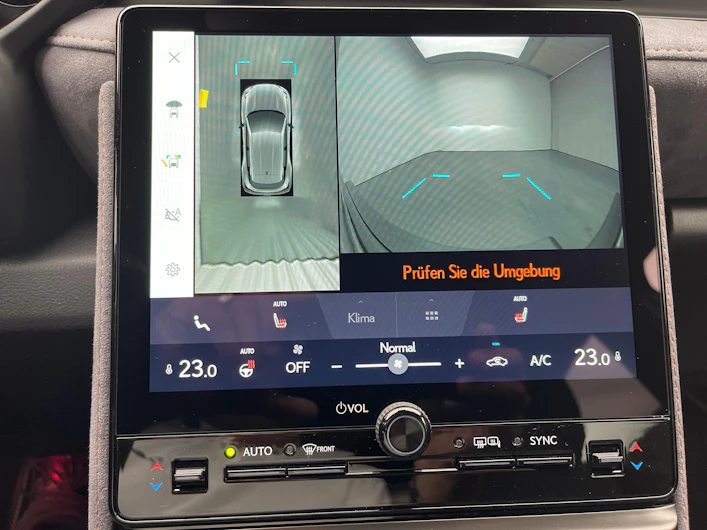 Fahrzeugbild LEXUS LBX