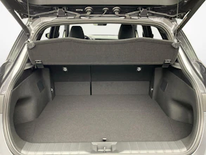 https://vehicle.imgix.net/4139785/e3b9c434-c284-4e06-87c5-68df4d263bc8.jpg