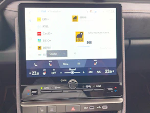 https://vehicle.imgix.net/4139785/f8a76e78-8bb7-40ed-b74c-0b651ab571be.jpg