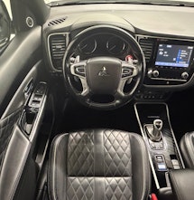 Vehicle image MITSUBISHI Outlander 2.4 PHEV Diamond+