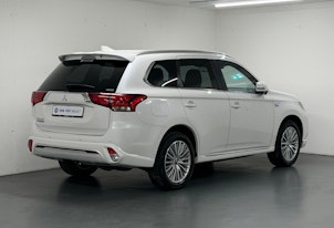 Vehicle image MITSUBISHI Outlander 2.4 PHEV Diamond+
