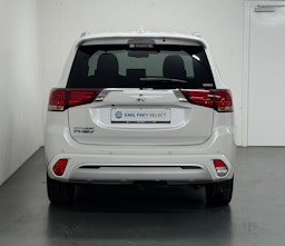 Vehicle image MITSUBISHI Outlander 2.4 PHEV Diamond+