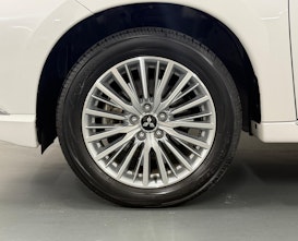 Vehicle image MITSUBISHI Outlander 2.4 PHEV Diamond+