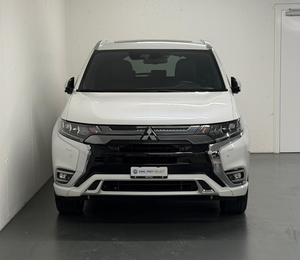 Vehicle image MITSUBISHI OUTLANDER