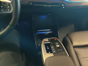 BMW 230e xDrive paddles Active Tourer