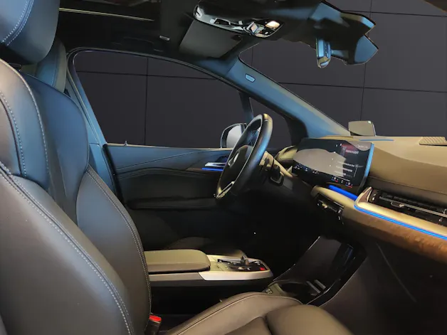 BMW 230e xDrive paddles Active Tourer