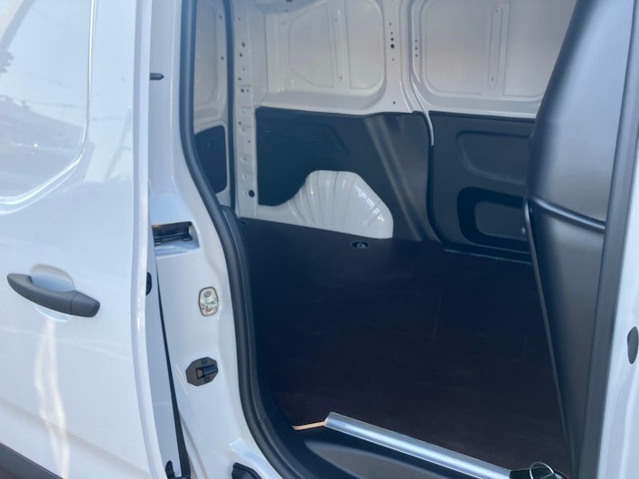 Fahrzeugbild OPEL COMBO