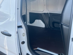 image du véhicule OPEL Combo-e Cargo 2.4 t Electric