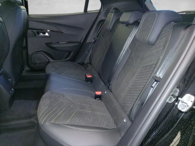Peugeot 2008 1.2 Hybrid 145 GT