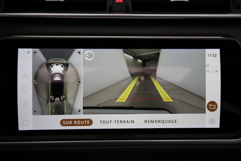 Vehicle image LAND ROVER RANGE ROVER VELAR