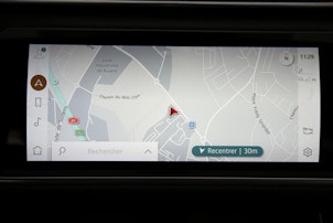 Vehicle image LAND ROVER Range Rover Velar 2.0 T R-Dynamic S