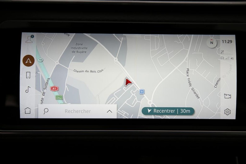 Vehicle image LAND ROVER RANGE ROVER VELAR