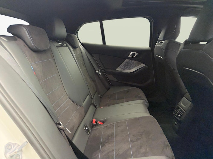 Vehicle image BMW 1 SERIES